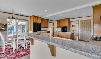 1780 Williamsburg Dr, Adrian, MI 49221