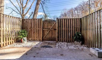 7753 PATRIOT Dr 5, Annandale, VA 22003