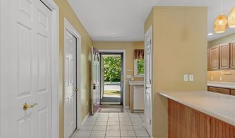 51 Dockside Ln, Belfast, ME 04915
