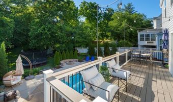 1307 Red Oak Plantation Dr, Ballwin, MO 63021