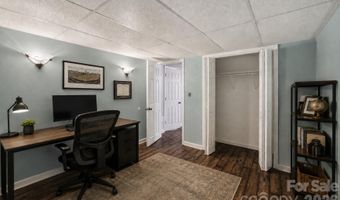 611 Pole Creasman Rd, Asheville, NC 28806