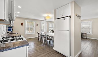 21 E 9th St, Barnegat Light, NJ 08006