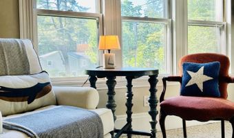 199 Foreside Rd, Falmouth, ME 04105