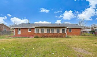 409 Peach Ave, Albertville, AL 35950