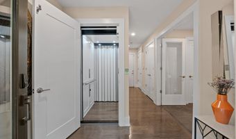 5307 MERRIAM St, Bethesda, MD 20814