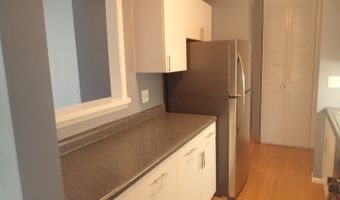 1127 S Old Wilke Rd 101, Arlington Heights, IL 60005