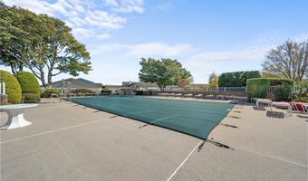 75 Harbor N, Amityville, NY 11701