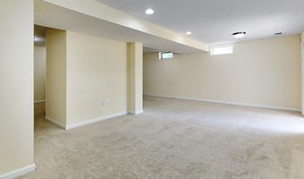43820 LAUREL RIDGE Dr, Ashburn, VA 20147