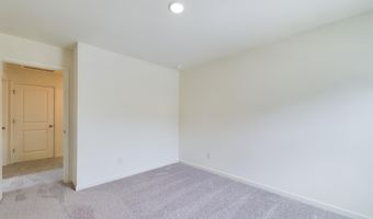 32 Moss Oaks Ct, Angier, NC 27501