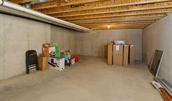 16 Heritage Dr, Allentown, NJ 08501