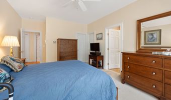 13 Stonegate Cir, Cheshire, CT 06410