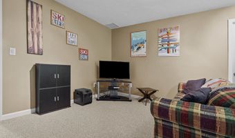 53 Ammonoosuc Dr, Bartlett, NH 03812