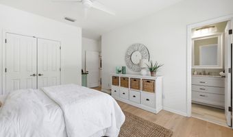 2313 BEACHCOMBER Trl, Atlantic Beach, FL 32233