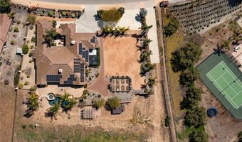 3863 Flowerwood Ln, Fallbrook, CA 92028