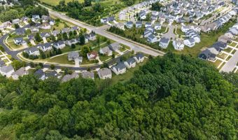 392 Sedgewood Ln, Ann Arbor, MI 48103