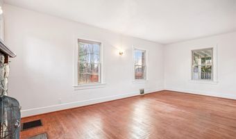 6022 VALLEY VIEW Dr, Alexandria, VA 22310