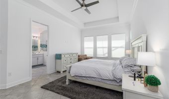 5330 SILVER SUN Dr, Apollo Beach, FL 33572