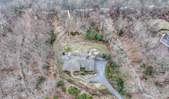 62 Riverford Rd, Brookfield, CT 06804