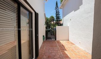 3525 Magellan Cir 626, Aventura, FL 33180