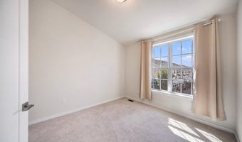 2856 Ridington Rd, Ann Arbor, MI 48105