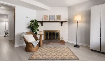 65 Peddlars Dr 65, Branford, CT 06405