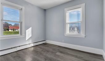 78 Old Oak Ave 2, Cranston, RI 02920