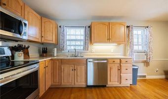 7 New Clark Rd, Cumberland, RI 02864