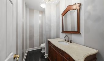 875 Cascades Dr, Aurora, OH 44202