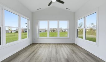 2021 Approach Dr, Auburn, IN 46706