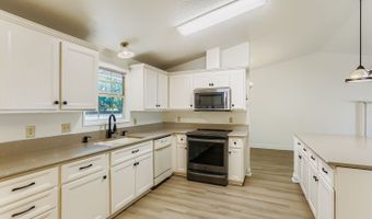21024 SW CHARLENE St, Beaverton, OR 97003