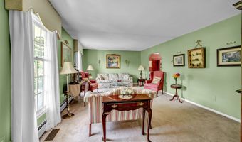 1 Guernsey Rd, Brookfield, CT 06804