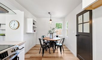 1938 7TH St, Springfield, OR 97477
