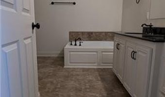 9715 KINGLET Dr, Baton Rouge, LA 70809