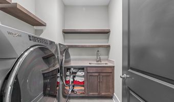 401 Grand Highclere Way, Apex, NC 27523