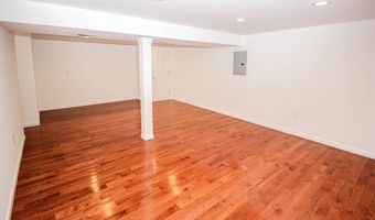 40 Grove Pl, Danbury, CT 06810