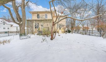 130 S Pine St, Arcola, IL 61910