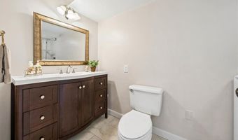 40 Web Ave 221, North Kingstown, RI 02852