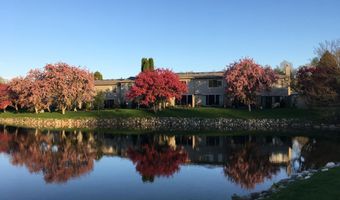 624 Peninsula Ct, Ann Arbor, MI 48105