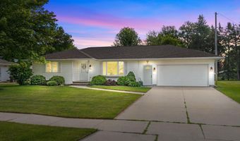 3300 N LAWE St, Appleton, WI 54911