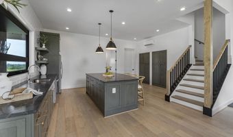 310 GOODLOE Ln, Afton, VA 22920