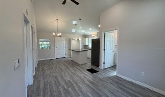 513 ORANGE St, Auburndale, FL 33823