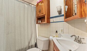 818 Northwestern Ave, Ames, IA 50010