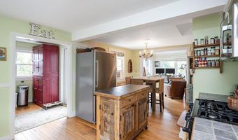 50 Cole St, Jamestown, RI 02835