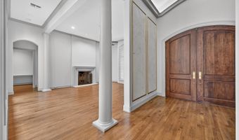 14819 Bellbrook Dr, Addison, TX 75254