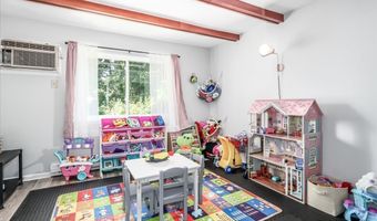 136 Pembroke Rd 6-50, Danbury, CT 06811