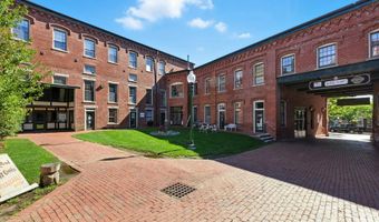 5 Market Sq 105, Amesbury, MA 01913