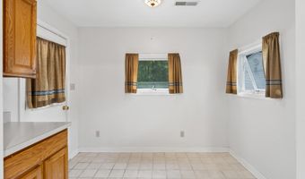 56 Miracle Ln, Albany, NY 12211