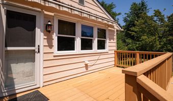 17 Railroad Ave, Beachwood, NJ 08722