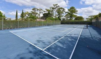 493 Forestview Dr, Atlantis, FL 33462