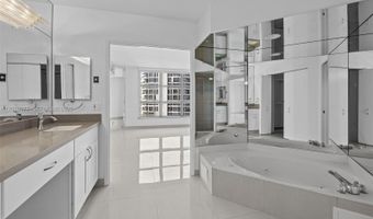 19195 NE 36th Ct 2705, Aventura, FL 33180